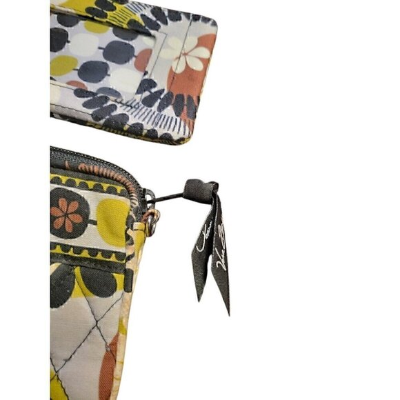 Vera Bradley Wristlet Cocoa Moss with a credit card holder. - Picture 2 of 6